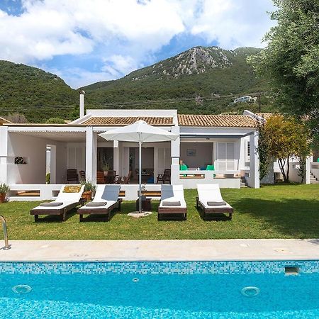 Villa Piedra Del Mar Beachfront By Villa2Be Barbati Buitenkant foto